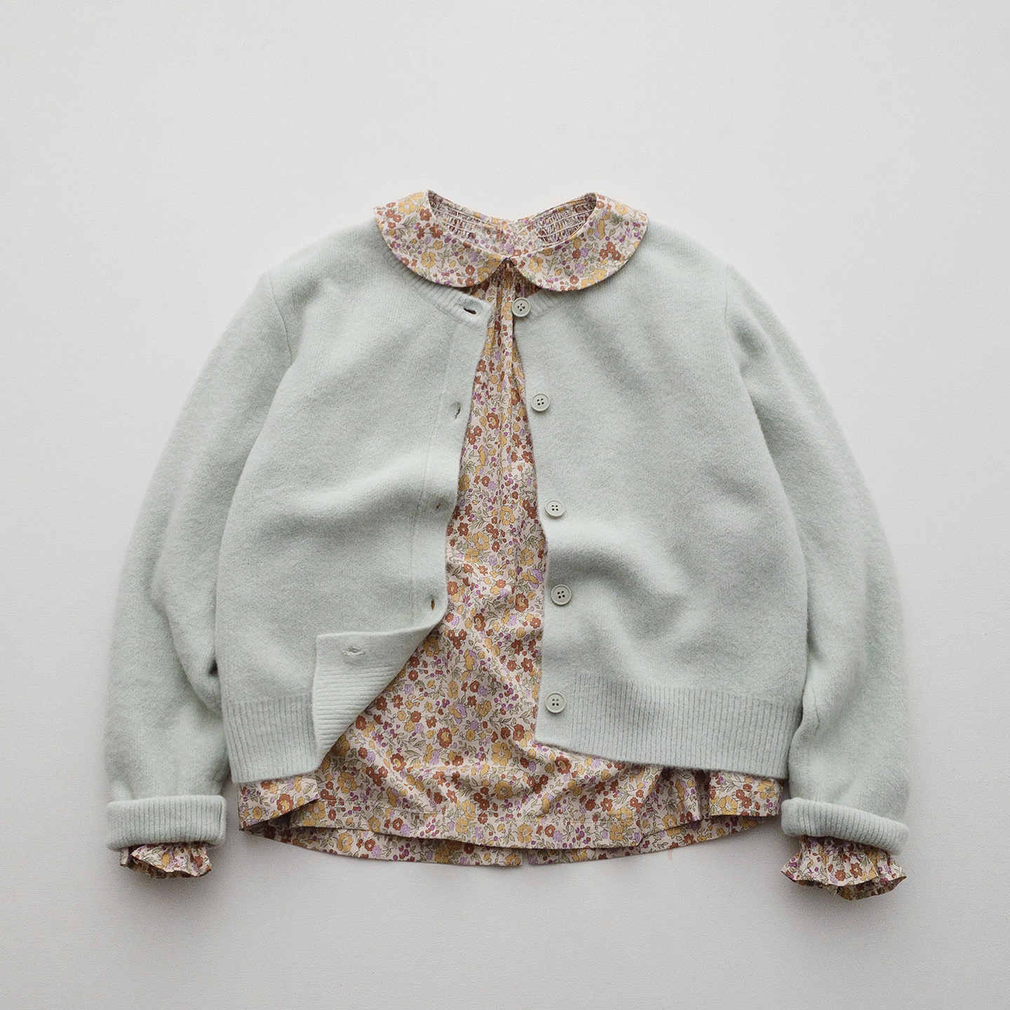 圆领毛衣开衫 古早少女温柔奶奶绿软糯经典版型百搭外套