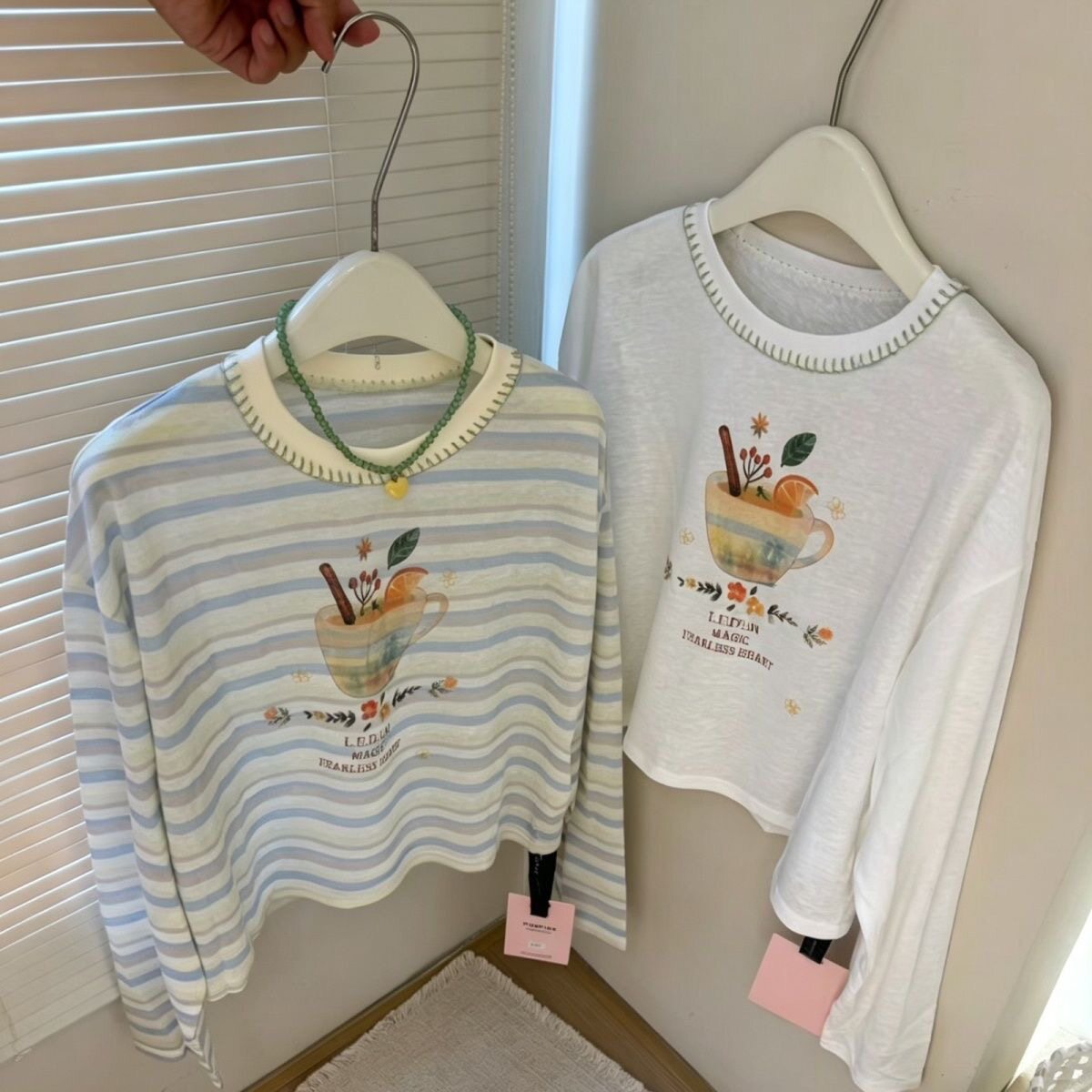 韩系小清新撞色条纹水果茶杯印花长袖T恤女夏季休闲百搭防晒上衣