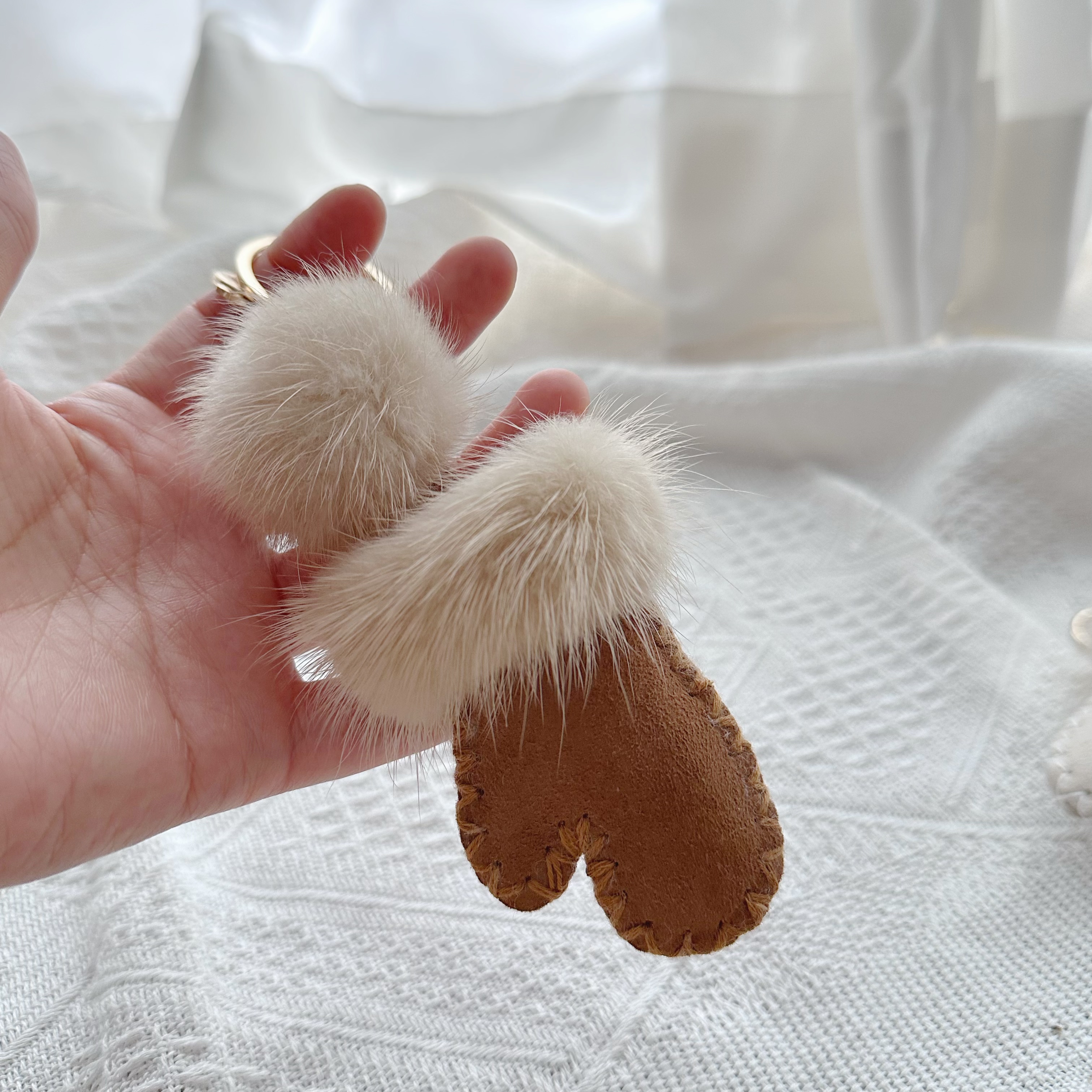 原创秋冬真皮水貂毛可爱立体小手套雪地靴包挂件钥匙扣车挂饰毛绒