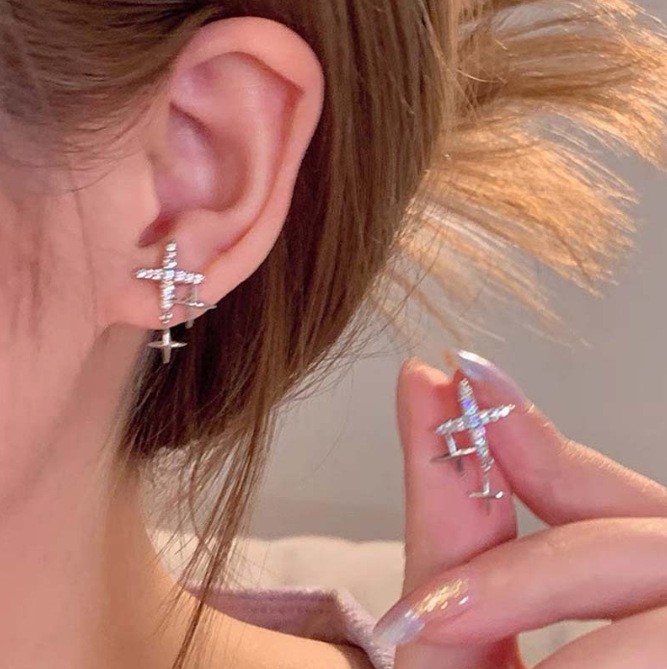 超闪精致四芒星十字架耳钉轻奢高级感耳环小众设计百搭气质耳饰