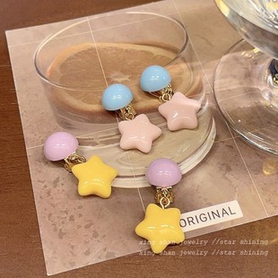 彩色多巴胺星星可爱甜美五角星简约耳饰2025新款 设计感女出游搭配
