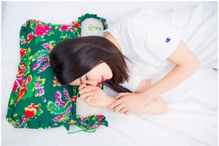 东北三宝乌拉草修护颈椎专用枕头助睡眠真丝四季圆柱包邮男女组合