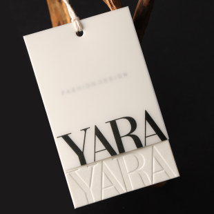 服装 标签定制商标设计挂牌米白卡吊卡现货 店吊牌订做高档女装