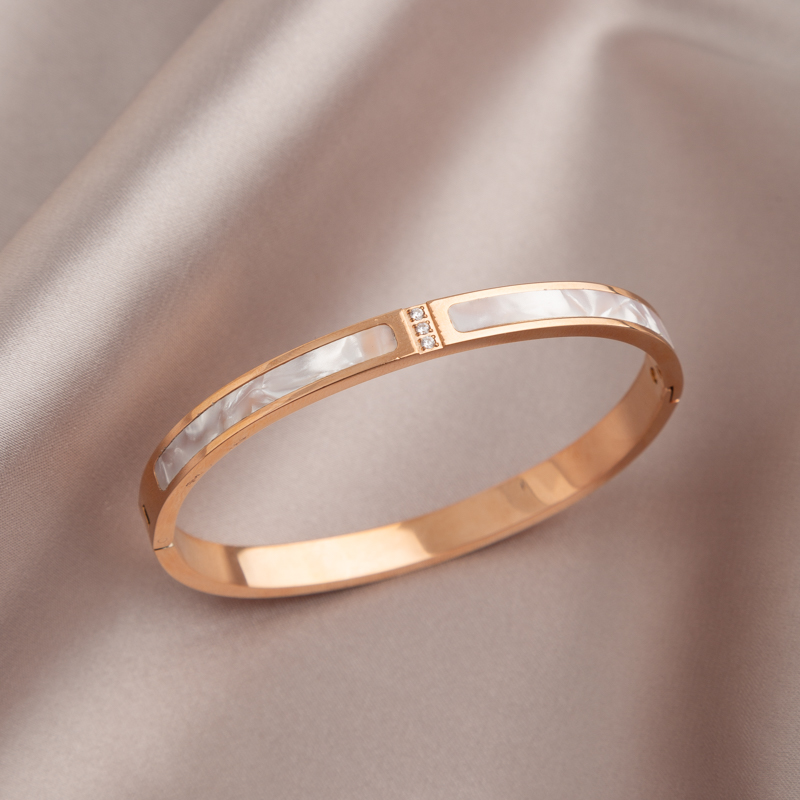 芊水日韩女钛钢贝壳手镯不掉色