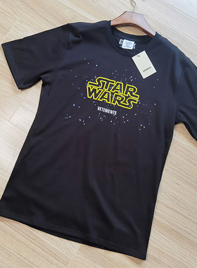 特价Vetements黑色短袖T恤星球大战发泡黄色字母宽松T恤维特萌情