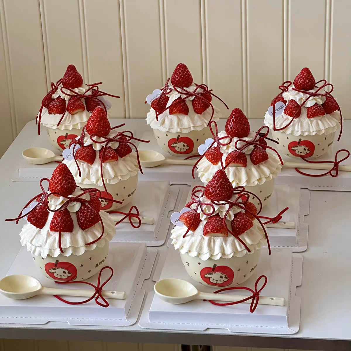 2026网红圣诞节碗小狗陶瓷碗蛋糕装饰草莓蛋糕碗甜品碗烘焙装扮