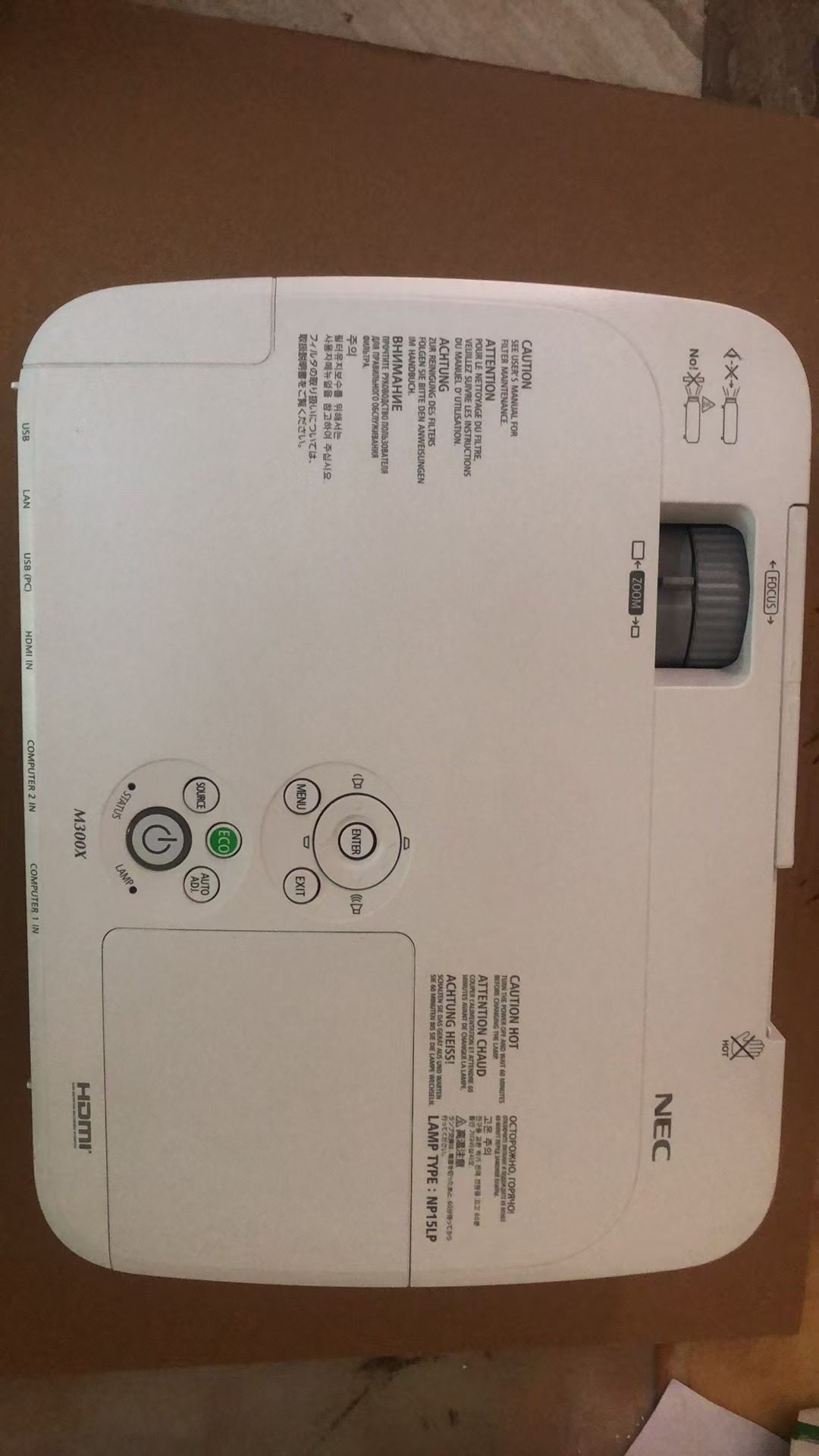 NEC M300X二手投影机，投影仪。内置安卓无线蓝牙，高清接口，白天直投，商务家用办公培训