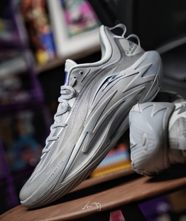 透气耐磨防滑低帮运动鞋 112531126 新款 安踏狂潮7氮科技男篮球鞋