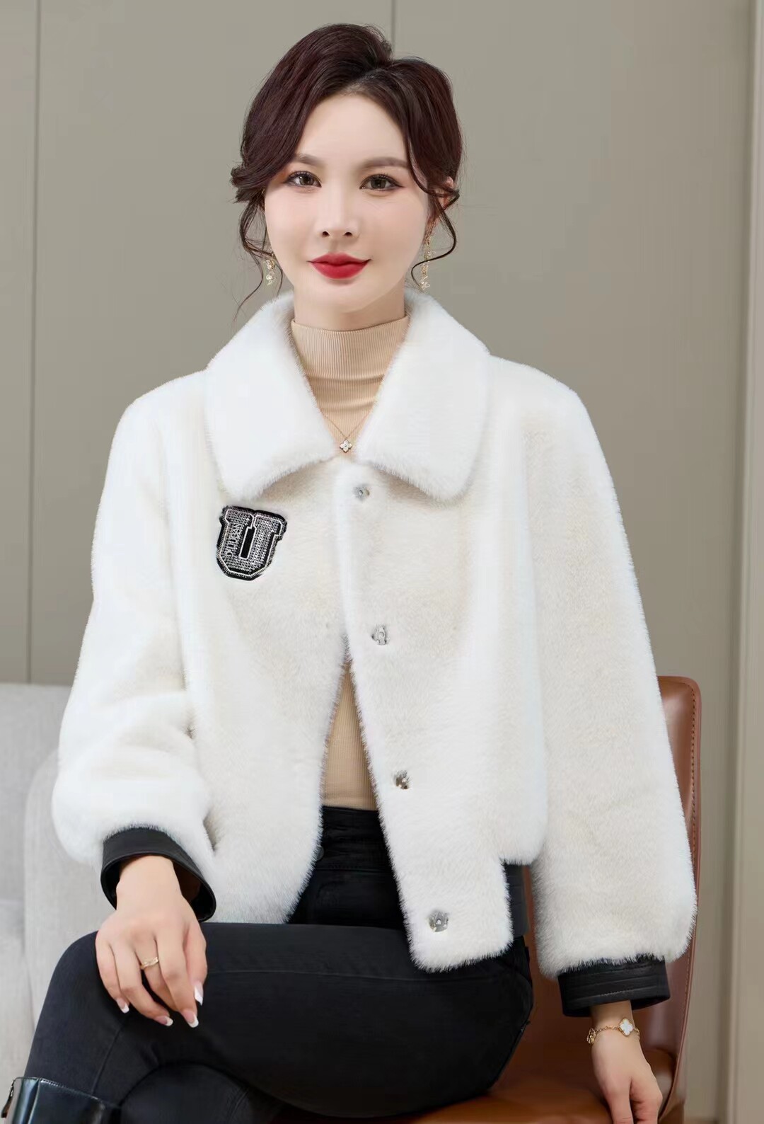 海宁金貂绒皮草外套女短款时尚洋气水貂绒皮毛一体修身显瘦大衣女