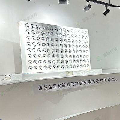 商业空间设计展厅展馆动态机械矩阵艺术装置CLOCKCLOCK24科技时钟