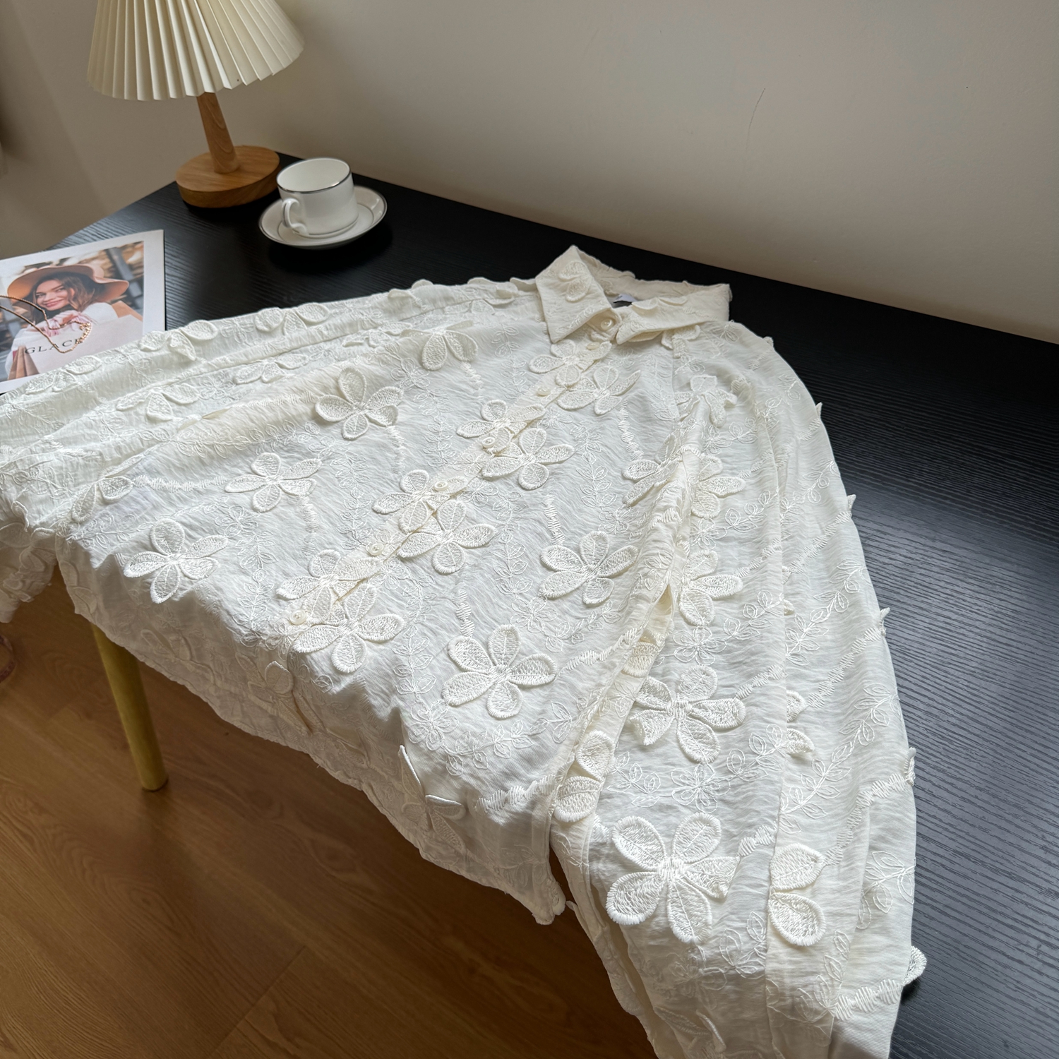 北欧单复古唯美立体花朵翻领小众设计感女气质长袖雪纺衬衫 上衣