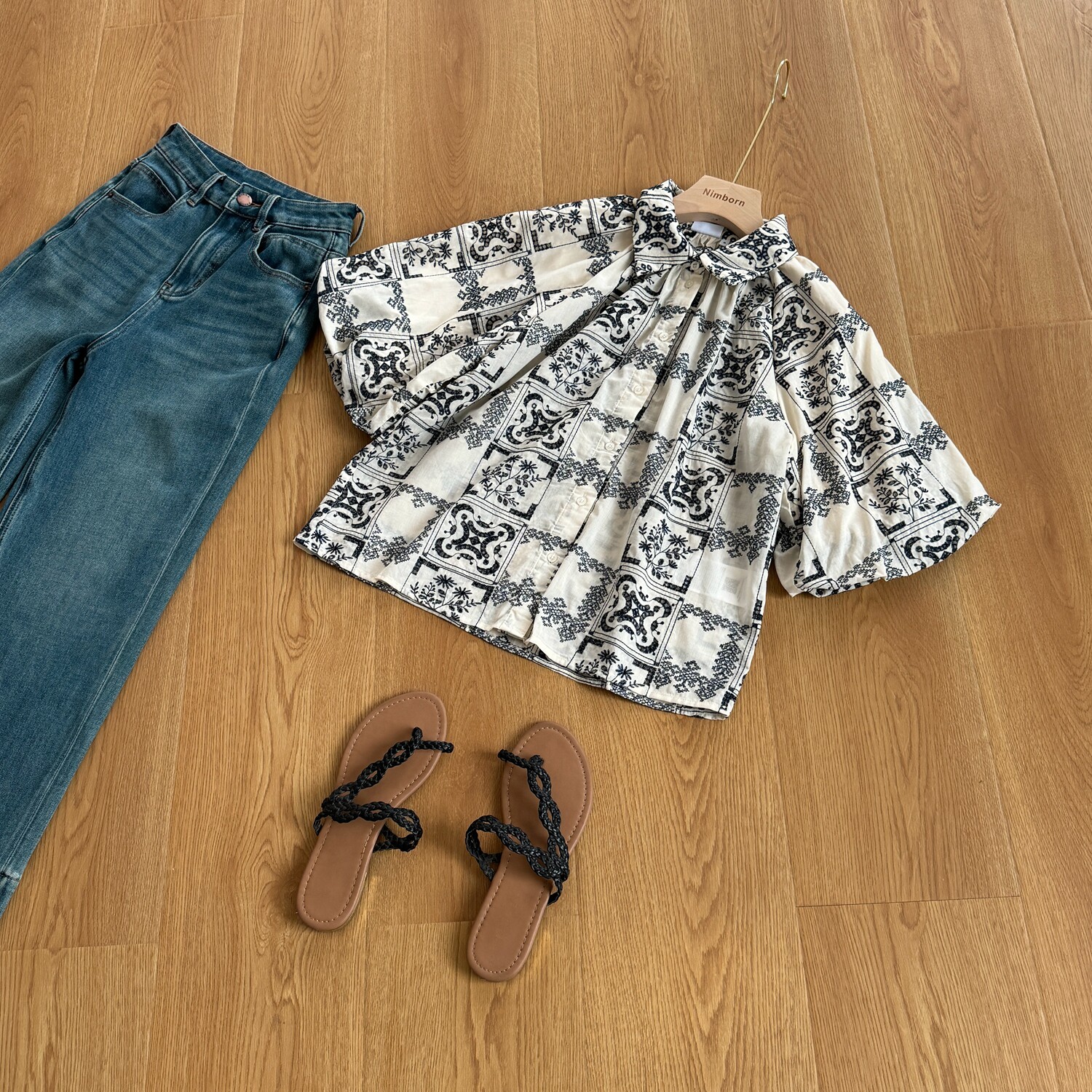 北欧法式复古唯美镂空刺绣棉麻翻领褶皱设计感宽松短袖衬衣 上衣