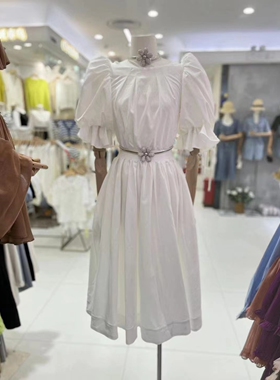 2023夏季新款法式时尚通勤显瘦圆领收腰泡泡袖小众短袖连衣裙潮