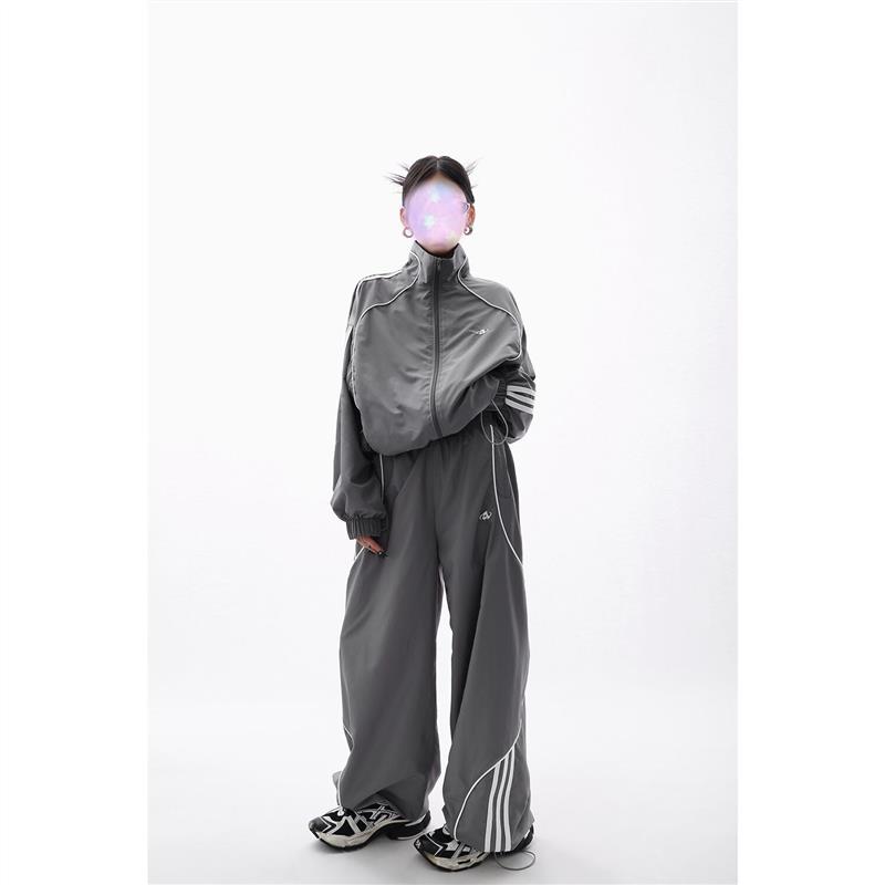 2026春秋季宽松套装女高级感宽松帅气冲锋衣外套+阔腿长裤两件套