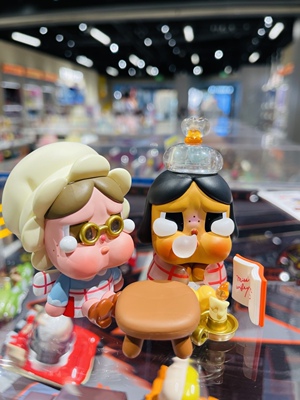 CRYBABY哭娃孤独圣诞系列手办盲盒 POPMART泡泡玛特玩具潮流摆件