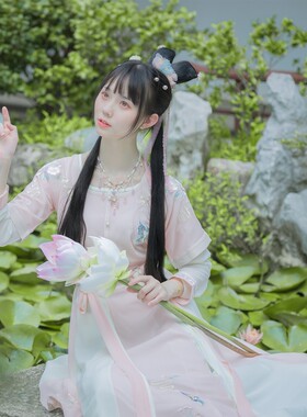 宴清都原创坦领刺绣汉服