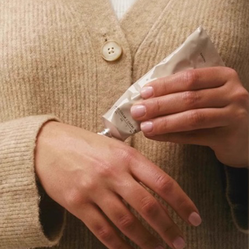 Salt & Stone雪莱之歌西柚清澄黑玫瑰护手霜60ML持久体香轻盈润护