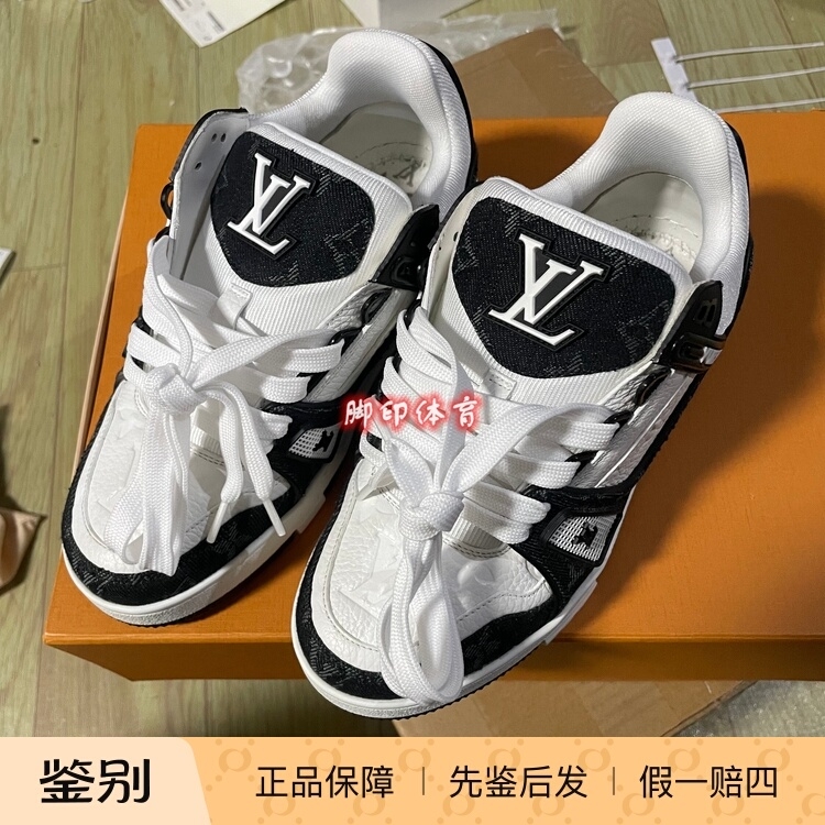 LOUIS VUITTON Trainer 熊猫 压纹印花低帮时尚板鞋男女同款白黑