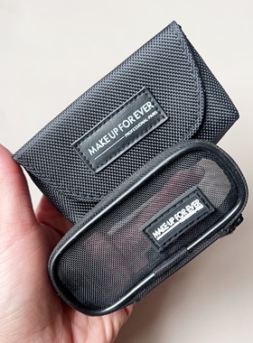 m家124112化妆刷刷便携款包散粉刷防尘带磁铁