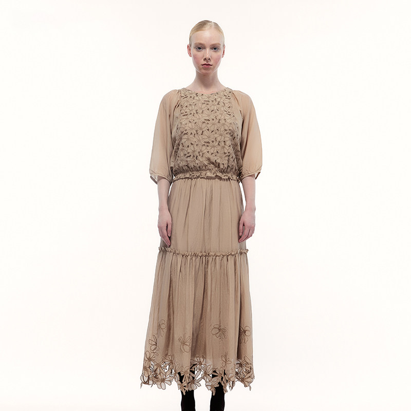 Eachway剪花绣拼接半身裙长款