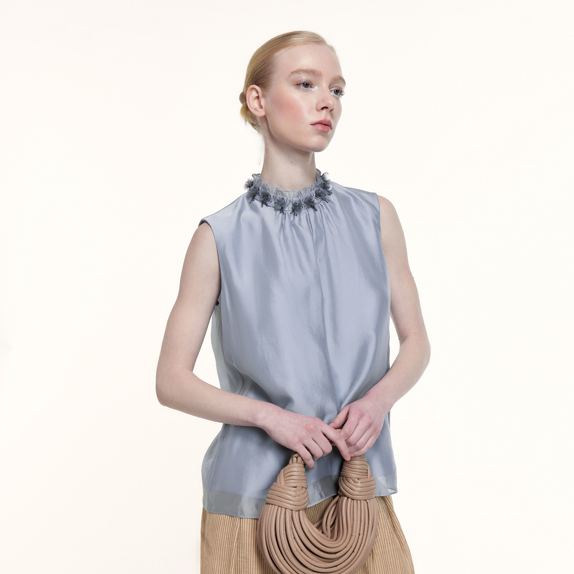 艺之卉高级感缎面木耳领背心