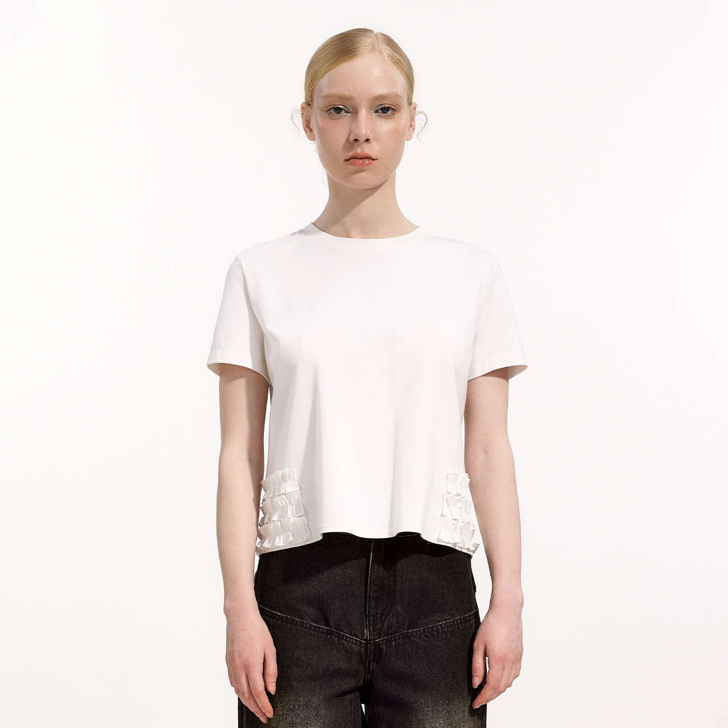 艺之卉白色松弛感木耳边装饰T恤