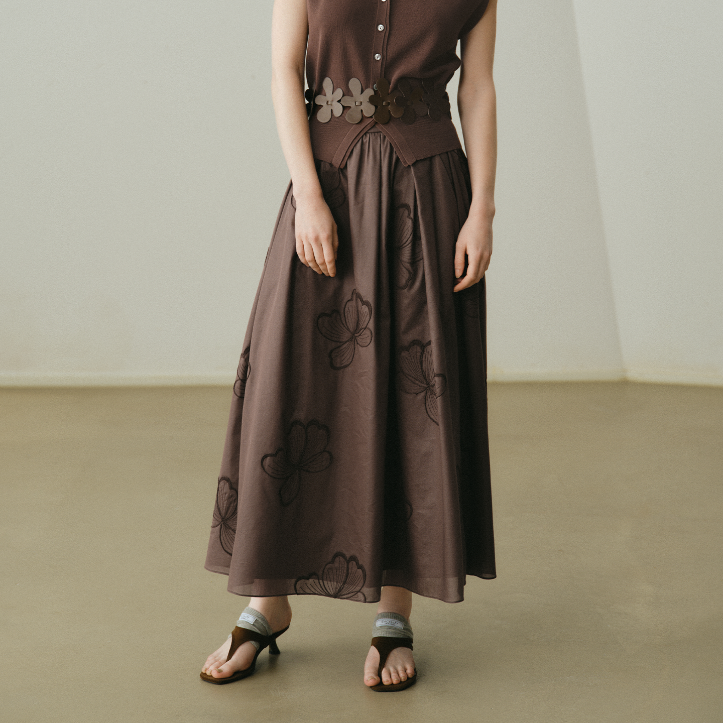 艺之卉浪漫复古风疗愈茶褐色刺绣半身裙舒适中长裙2026春新款