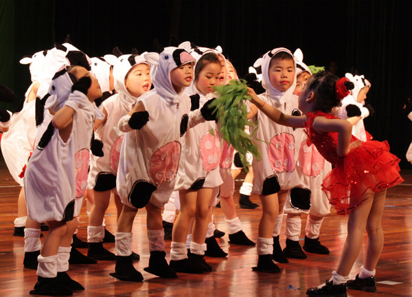 小荷风采牧场小乖乖幼儿园服动物造型服小牛奶儿童演出表演服