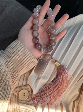 女性金丝玉佘太翠手持汉风