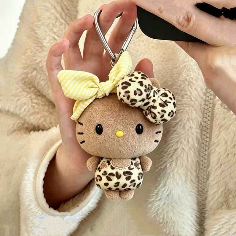 日本正品kitty挂件豹纹黑皮包挂