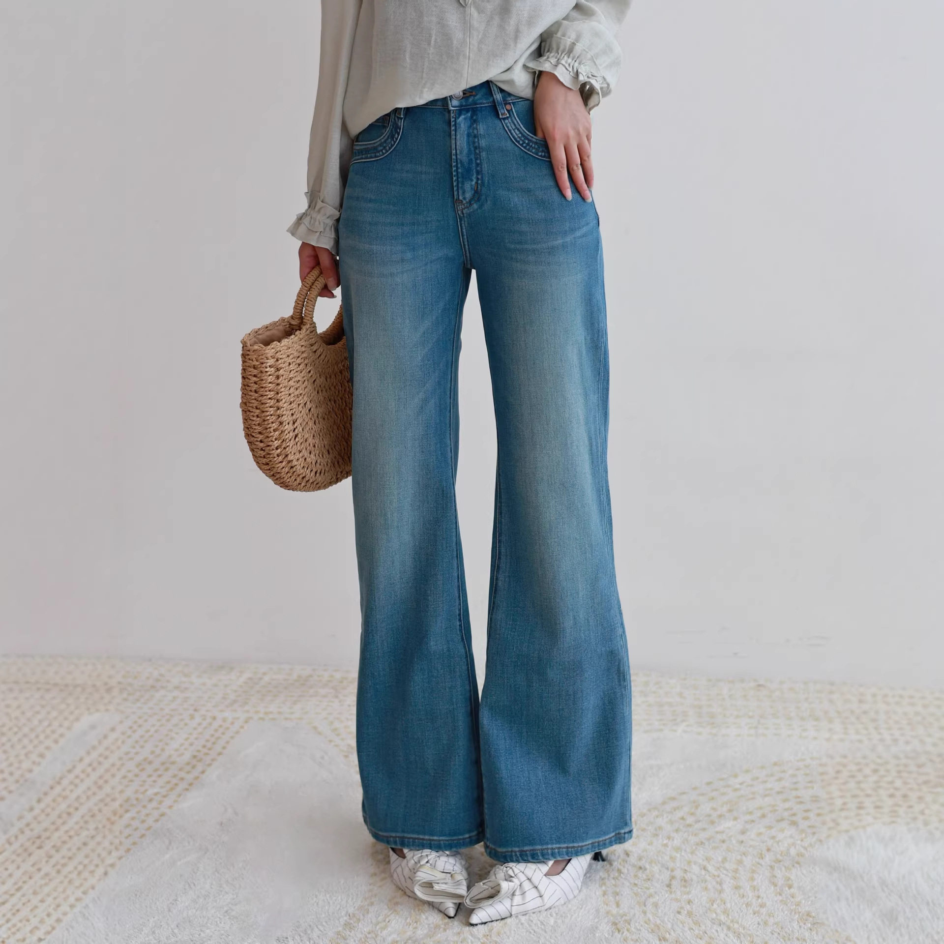 2026新款春季美系清新莱卡四面弹直筒微喇牛仔裤女高腰马蹄长裤子