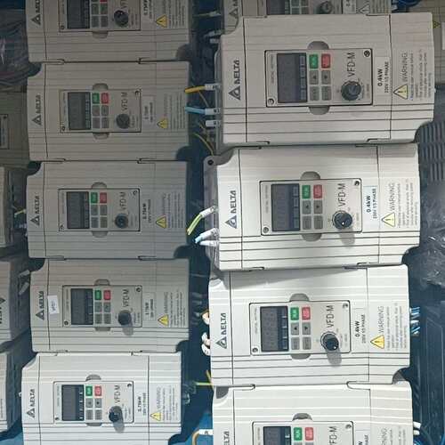 议价V-M台达变频器V004 M21A，220V0.4K