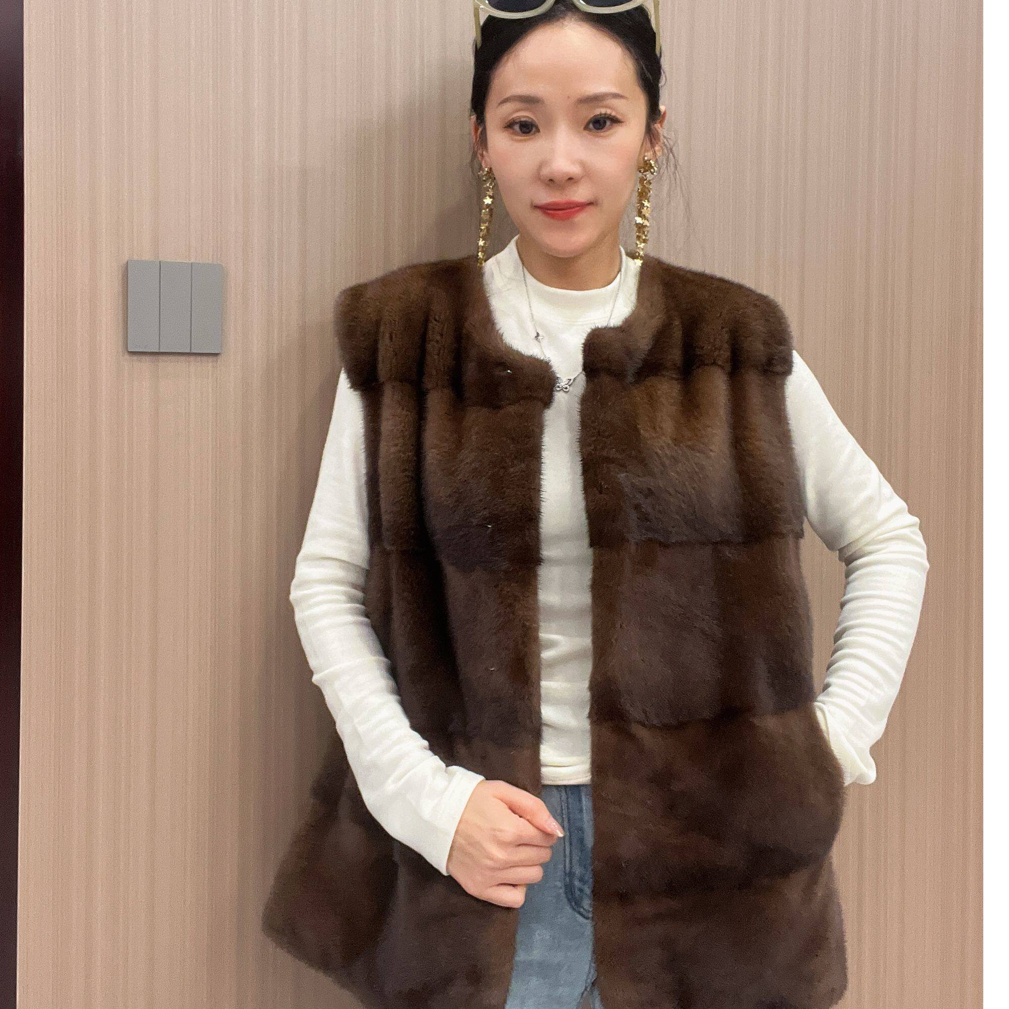 大码咖啡65衣长原色老钱风进口皇冠短二横排圆领美拉德水貂马甲
