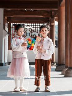 现货LOVELYBABY马上有钱姐弟新中式马甲织锦缎提花单层背心拜年服