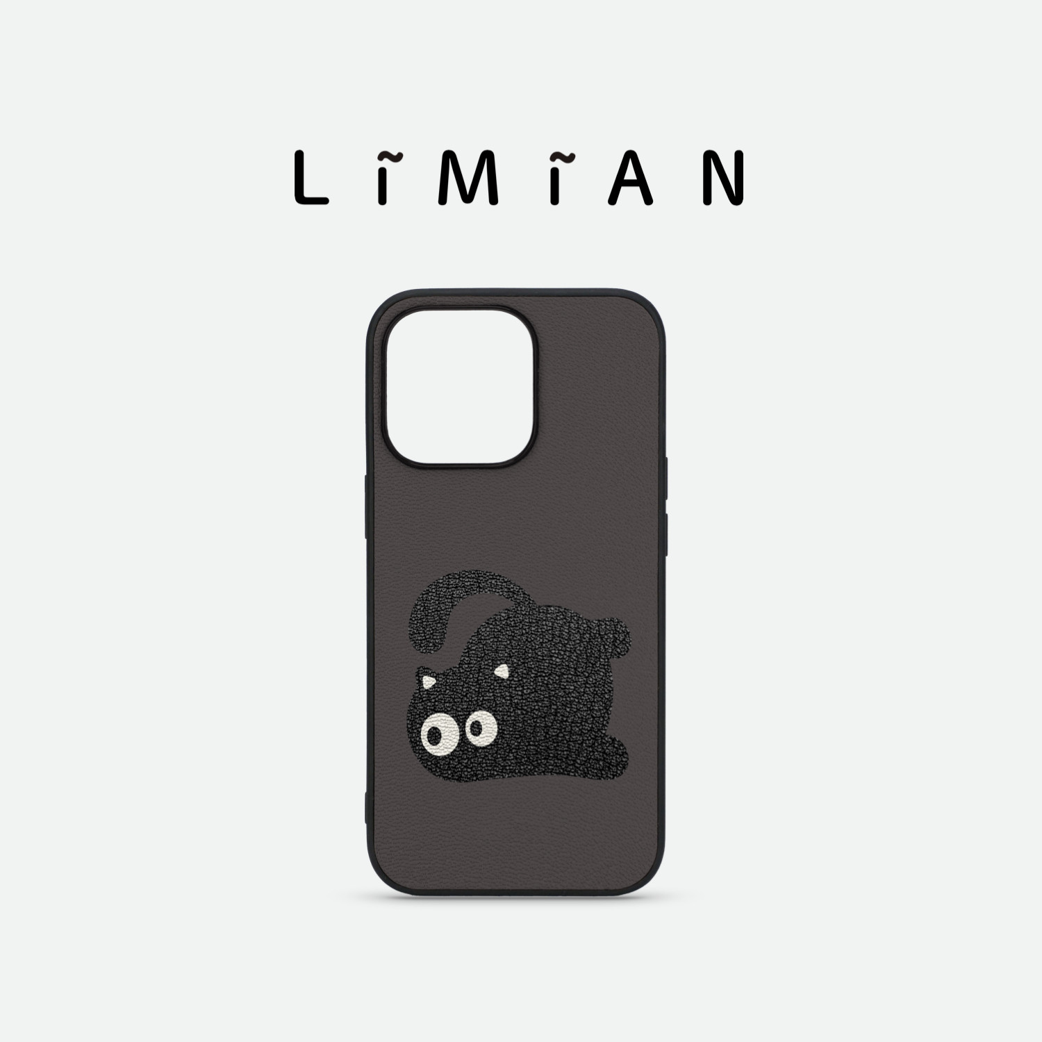 里面LM｜原创贴地小黑猫真皮拼贴手机壳适用iPhone17proMax华为Pura80可爱萌宠猫咪保护壳定制卡通软壳不撞款 - 实物图