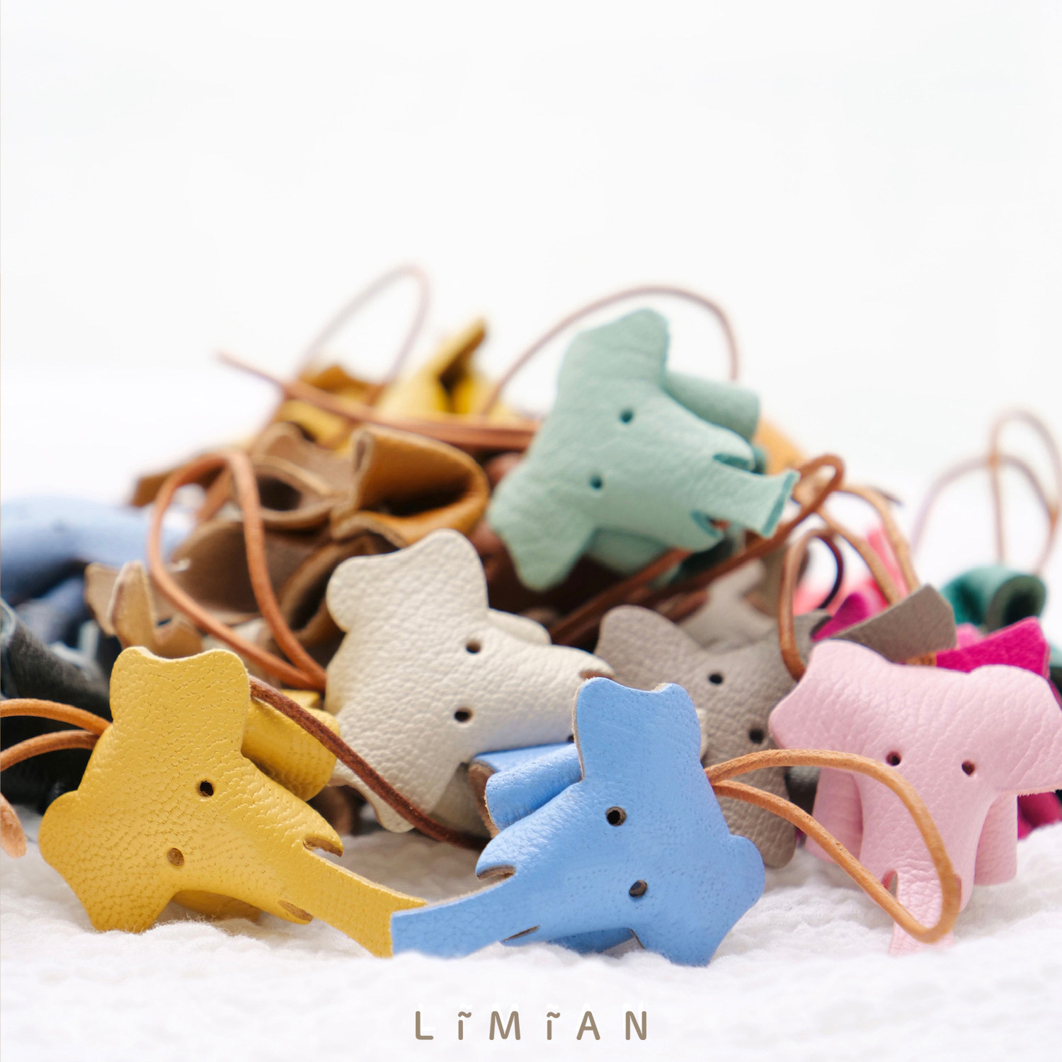 里面LM小象钥匙扣皮质可爱立体