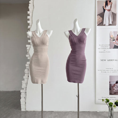 ifashion自制2026新款V领收腰露背毛织连衣裙女春秋包臀短裙