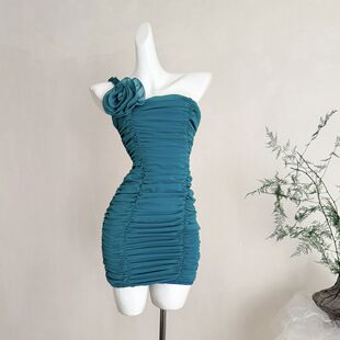 ifashion自制新款2026小众设计感单肩立体花抹胸连衣裙包臀短裙