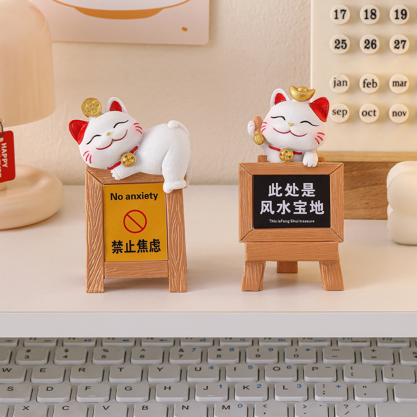 招财猫小摆件办公桌工位情绪稳定