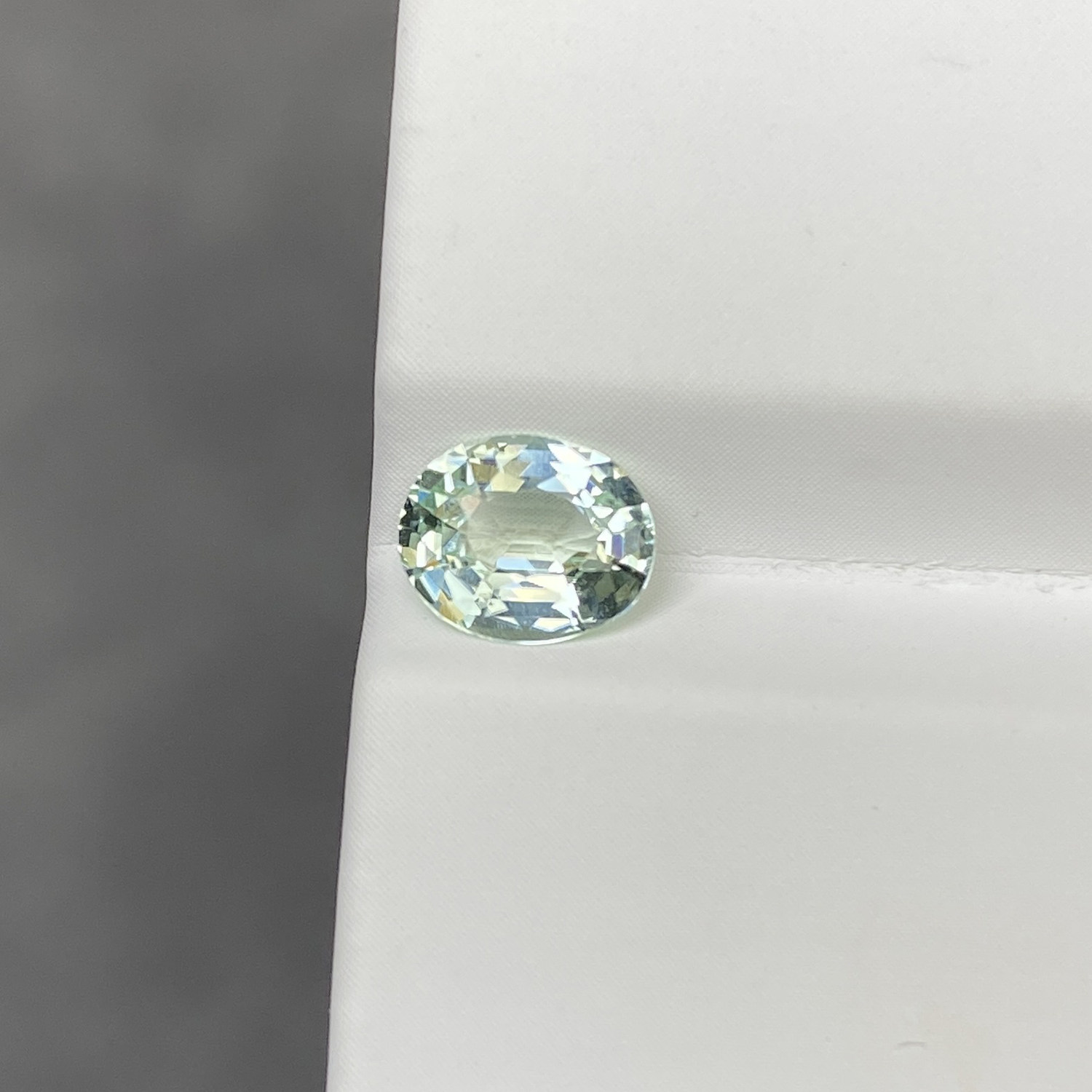 【一氏】0.9克拉天然浅蓝碧玺宝石椭圆戒面干净闪亮10月生辰证书