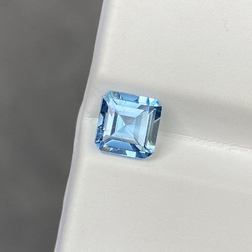 1.14克拉天然超圣海蓝宝石阿斯切