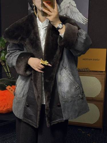 皮毛一体羊毛领水洗做旧牛仔鹅绒派克羽绒服