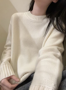 气质温柔镂空圆领纯羊毛毛衣女慵懒宽松秋冬白色针织打底衫加厚