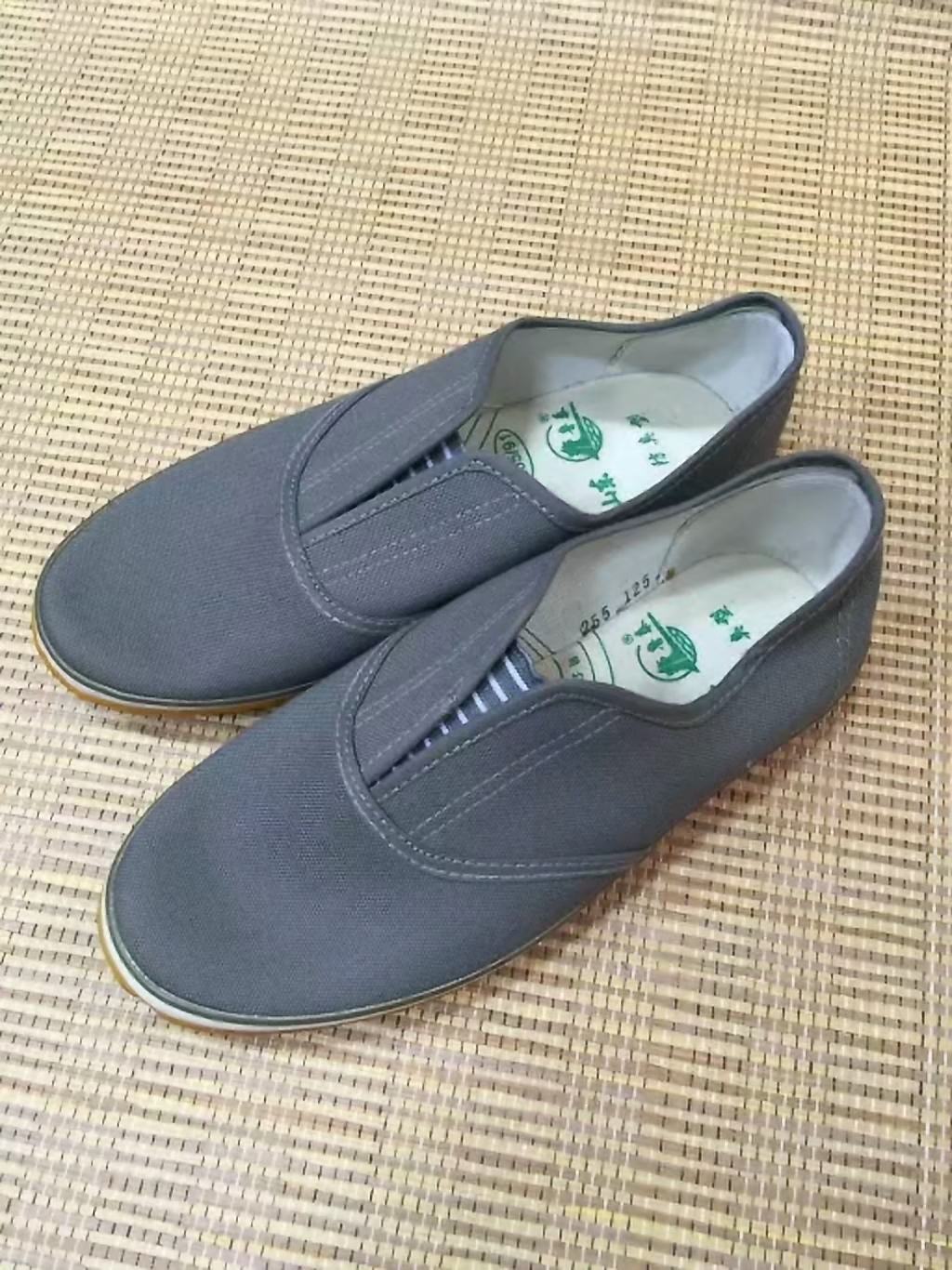 鲁泰正宗山东工人单位团购帆布鞋