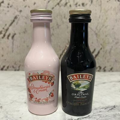临期特卖 爱尔兰进口BAILEYS百利17%vol草莓奶油味甜酒配制酒50ml