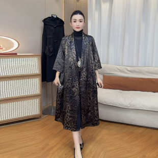 贵气中年妈妈醋酸真丝薄风衣夏季新款200斤胖女人中长款防晒上衣