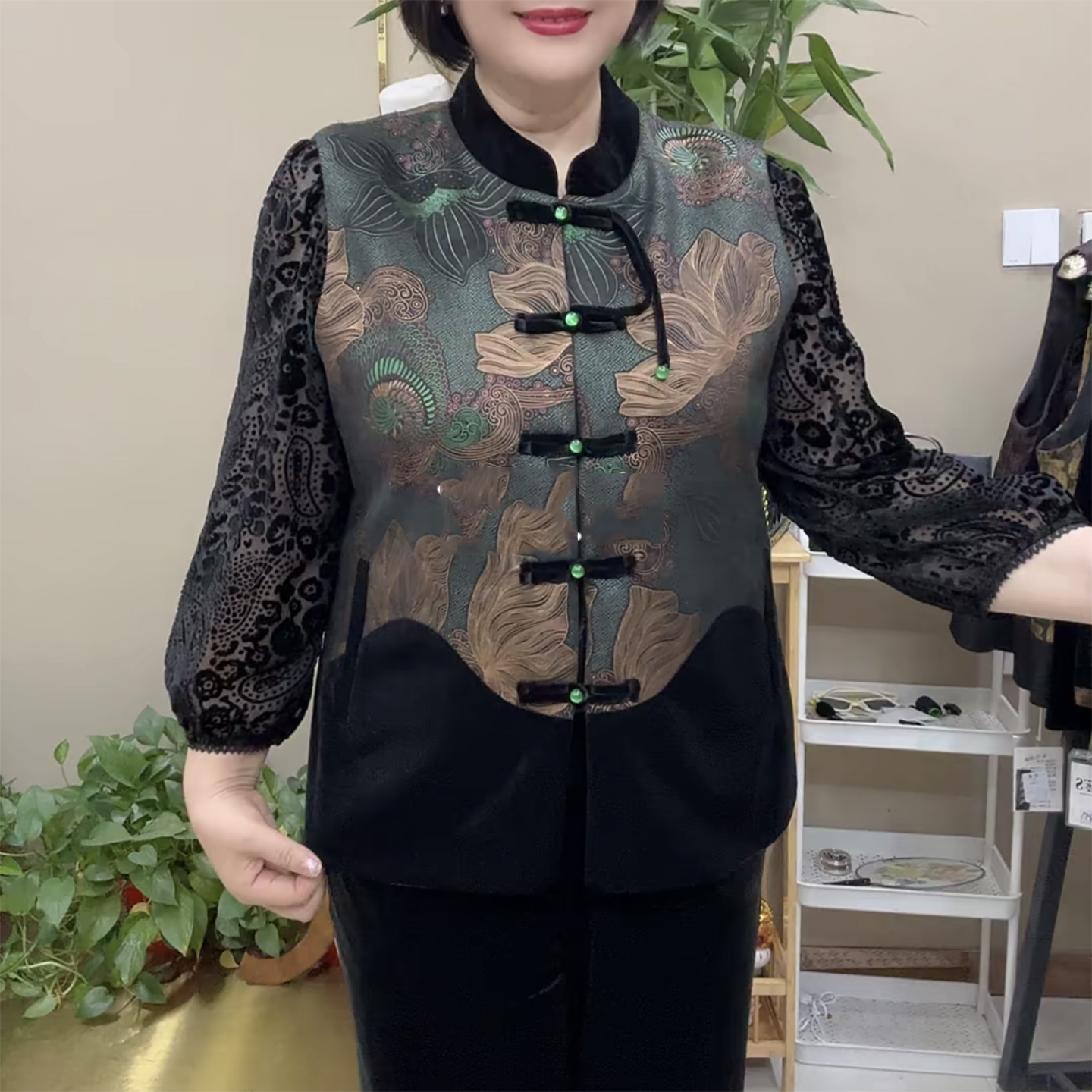 妈妈秋季国风拼接马甲丝绒坎肩女