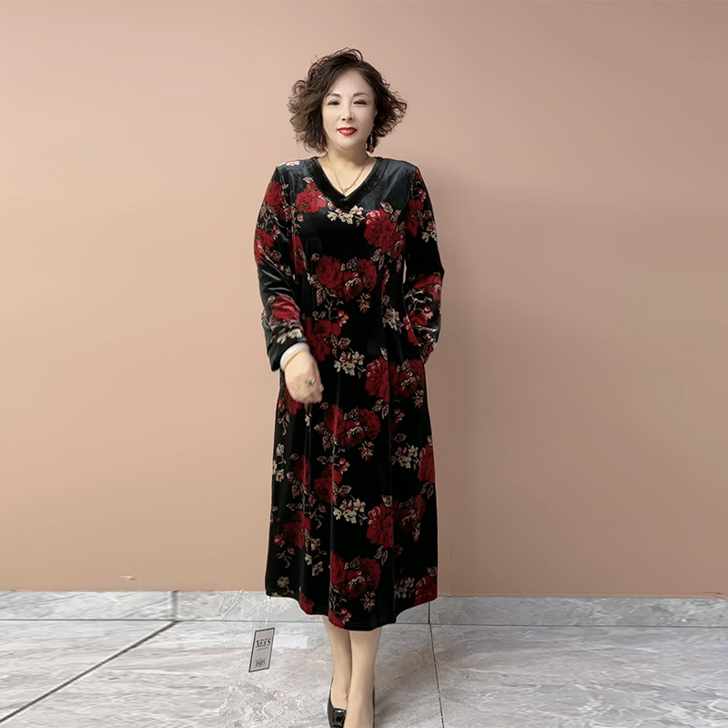 丝绒遮肉显瘦大花时尚柔软连衣裙