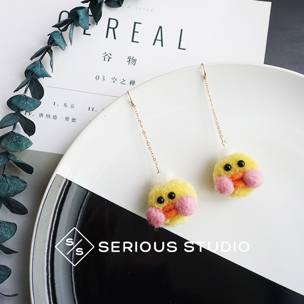 Musim Gugur atau Musim Dingin Imut Bulu Kuning Bola Bulu Anting Jepit Tanpa Tindik Anak Ayam