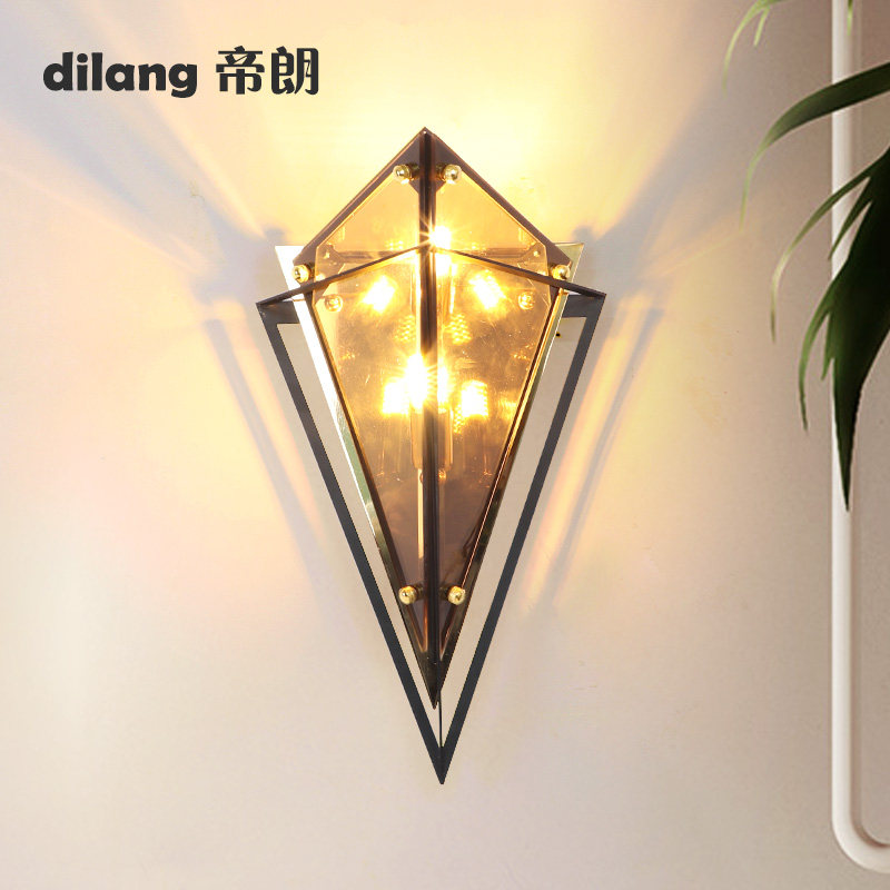 简约琥珀色节能灯中国大陆新款带光源创意北欧后现代轻红过道壁灯